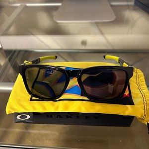 Oakley Catalyst Valentino Rossi Collection Polished Black / Grey